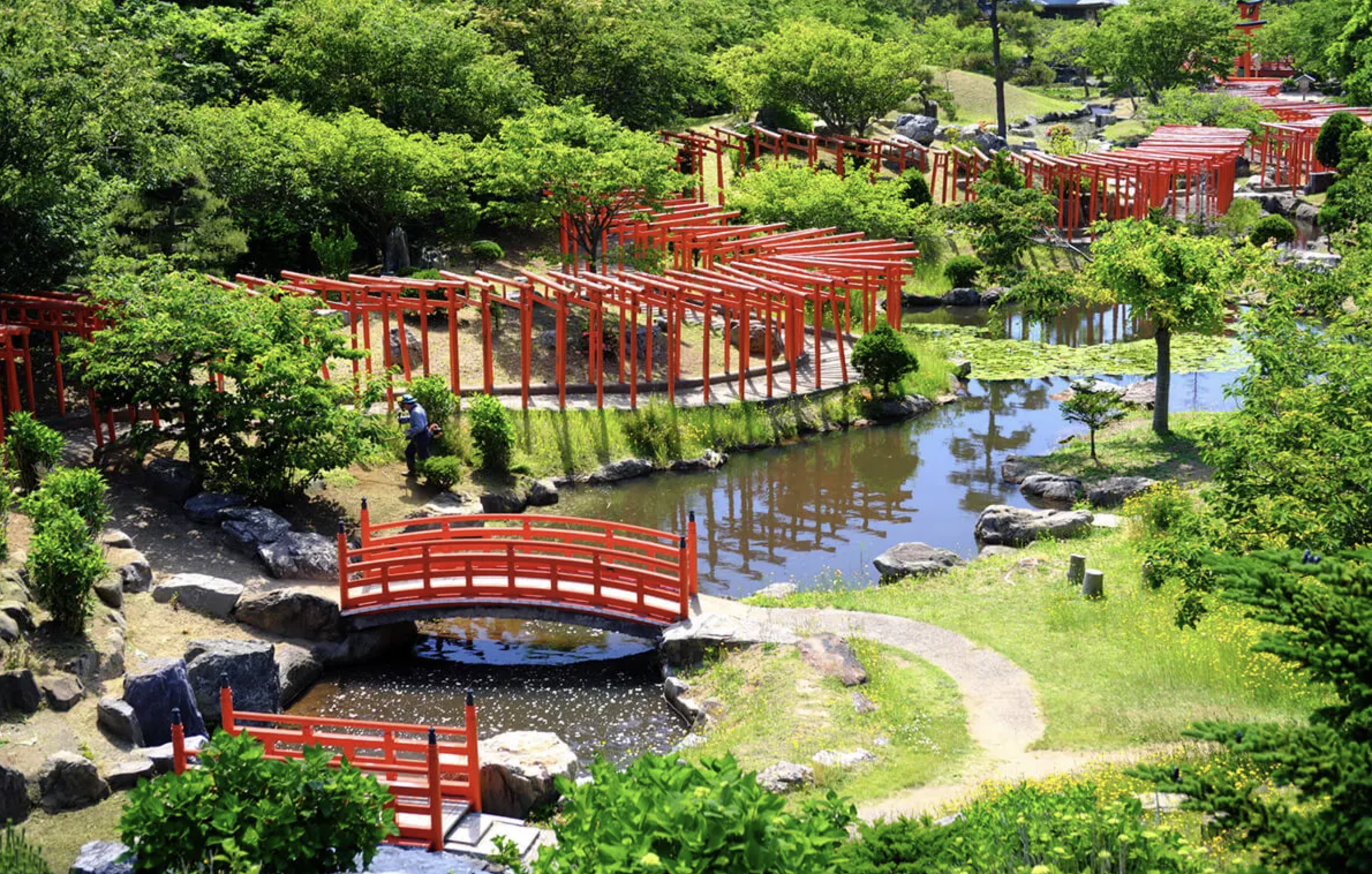 「青森高山稲荷神社」縁結びの神社